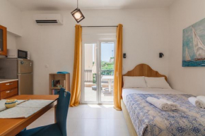 View & Value Studio Apartment In The Old Town